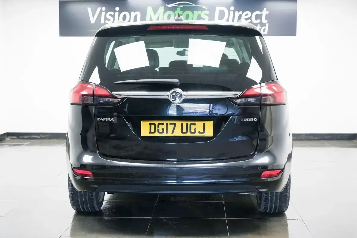 Second-hand Vauxhall Zafira SRi 140 CP (102 kW) 2017 Negru Monovolum