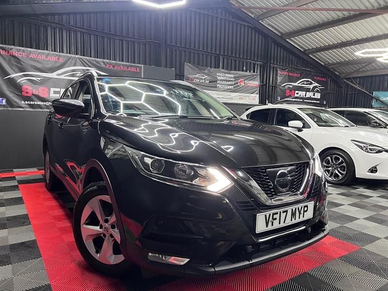 Black Used 2017 Nissan Qashqai Acenta SUV | £6,495 (Super price) - Image 1/4
