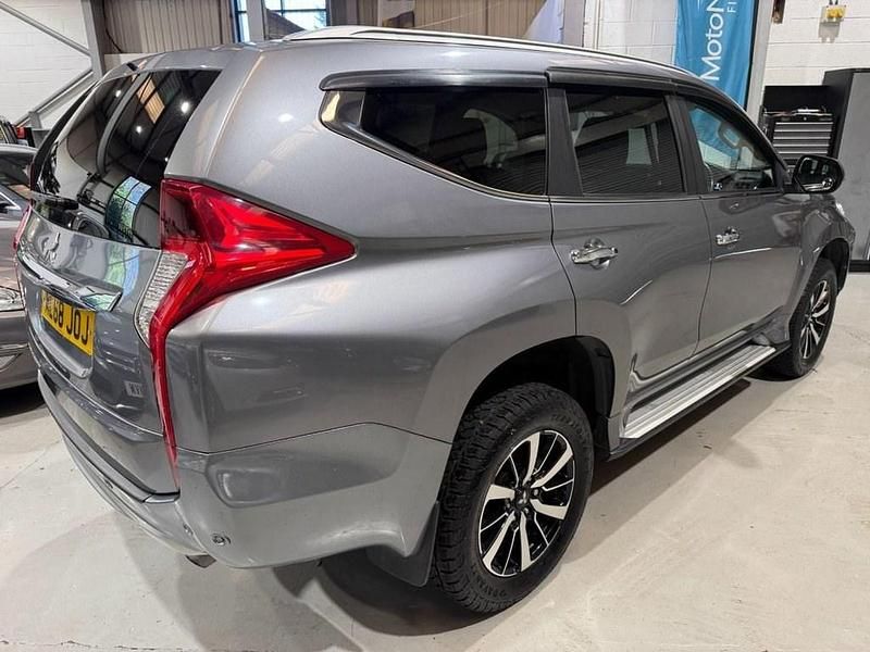 Usado Mitsubishi Shogun 2018 Cinzento SUV