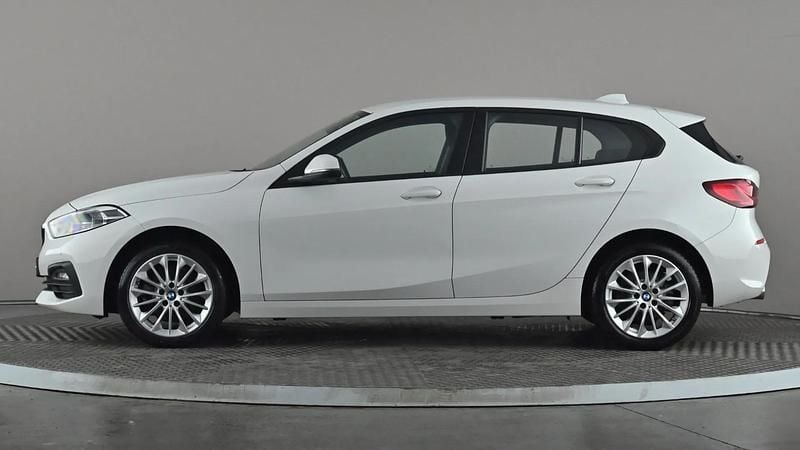Used BMW 118 Comfort Edition 136 HP (100 kW) 2024 White Hatchback