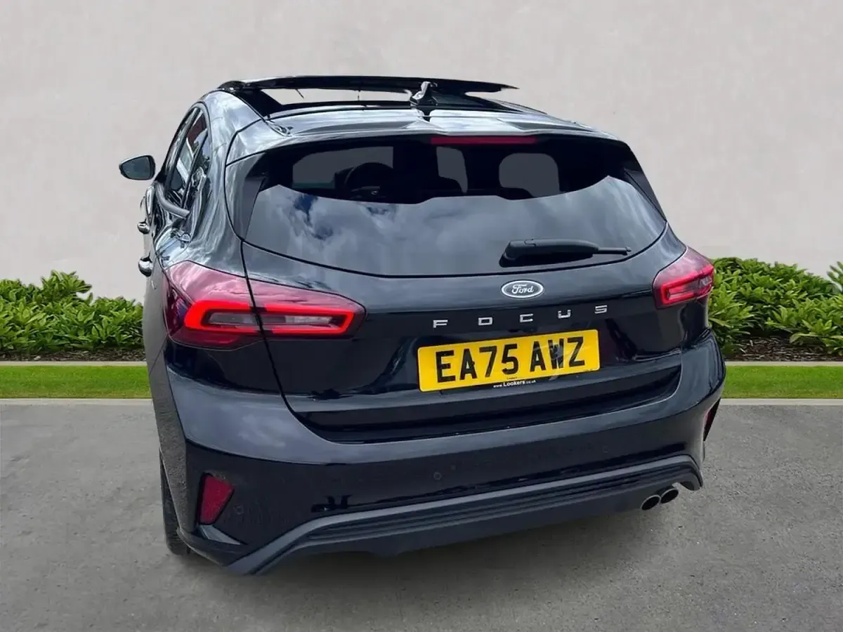 Usado Ford Focus ST-Line 155 CV (114 kW) 2025 Negro Utilitario