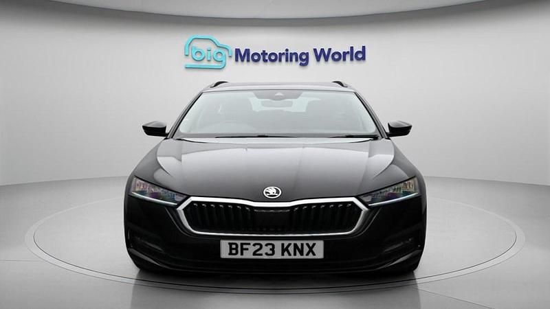 Used Skoda Octavia SE Technology 150 HP (110 kW) 2023 Black Estate