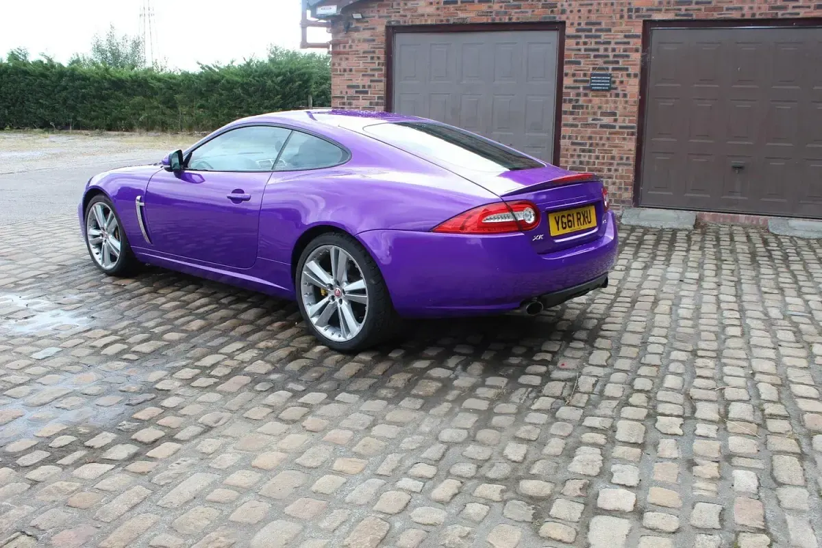 Used Jaguar XK 379 HP (278 kW) 2011 Mauve/purple Coupe