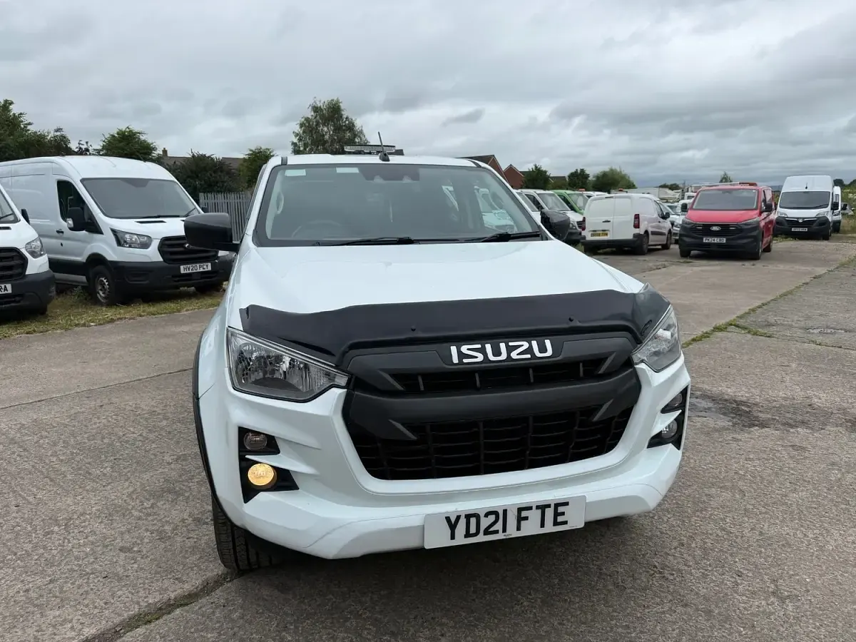 Used Isuzu D-Max 164 HP (120 kW) 2021 White Pickup