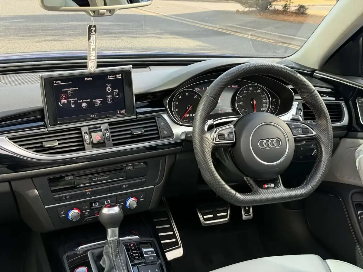 Used Audi RS6 Design 552 HP (405 kW) 2015 Blue Estate