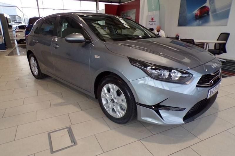 Silver Used 2025 Kia Ceed 2 Hatchback | £18,499 (Fair price) - Image 1/1
