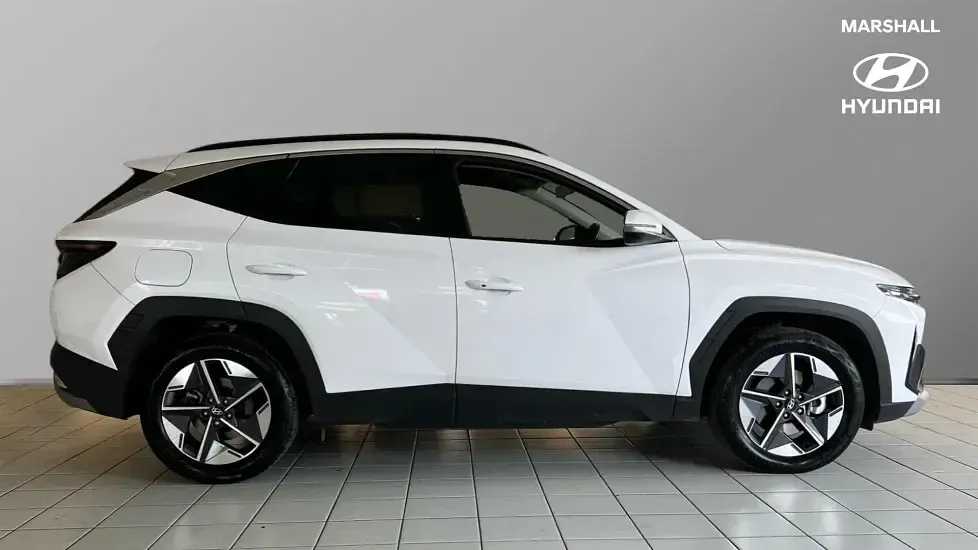 Used Hyundai Tucson Premium 252 HP (185 kW) 2025 White SUV