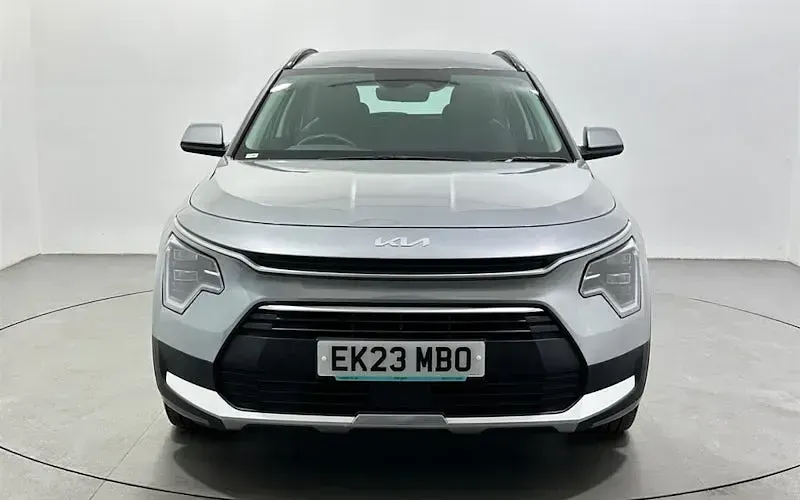 Używany Kia Niro 141 KM (103 kW) 2023 Szary SUV