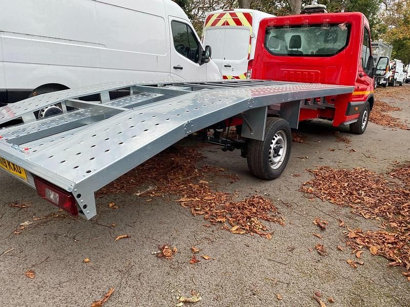 Second-hand Ford Transit 130 CP (95 kW) 2019 Roșu Cabrio