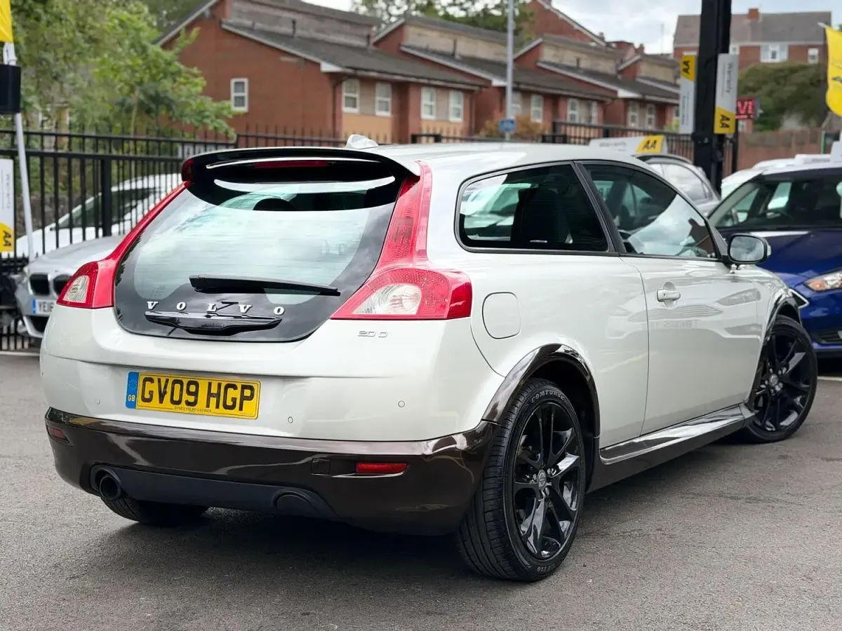 Used Volvo C30 R-Design 2009 White Hatchback