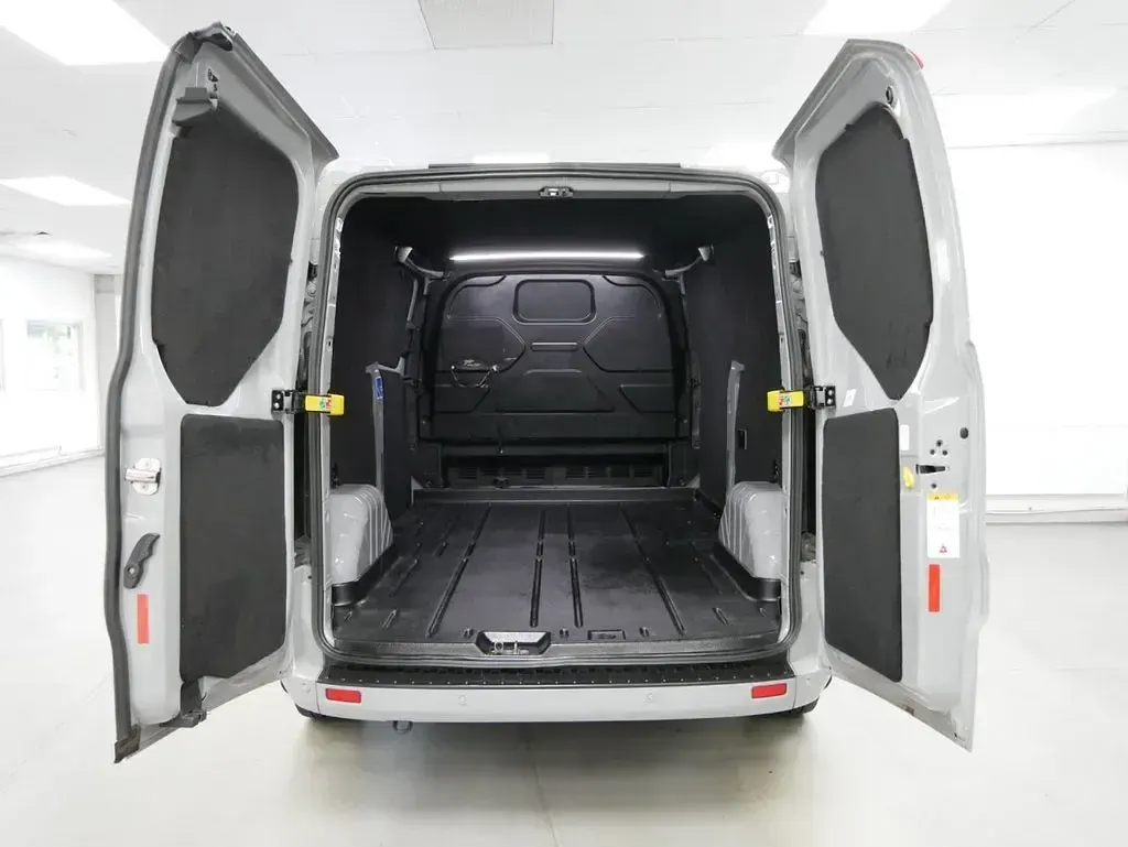 Used Ford Transit Custom Limited 130 HP (95 kW) 2023 Grey Van