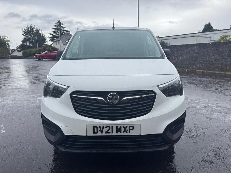 Used Vauxhall Combo 100 HP (73 kW) 2021 White MPV
