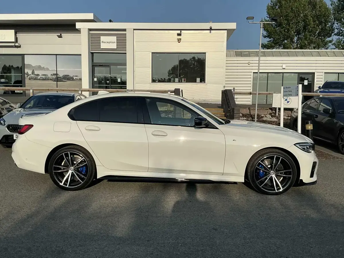 Used BMW 330 M Sport 288 HP (211 kW) 2020 White