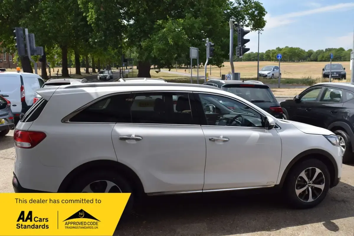 Used Kia Sorento 200 HP (147 kW) 2015 White SUV