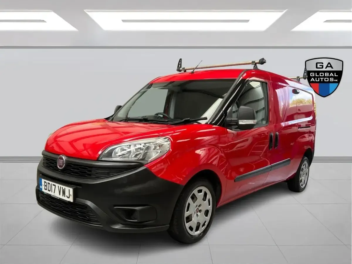 Used Fiat Doblò 2017 Red MPV