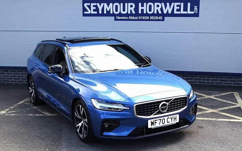 Used Volvo V60 R-Design Pro 190 HP (139 kW) 2019 Estate