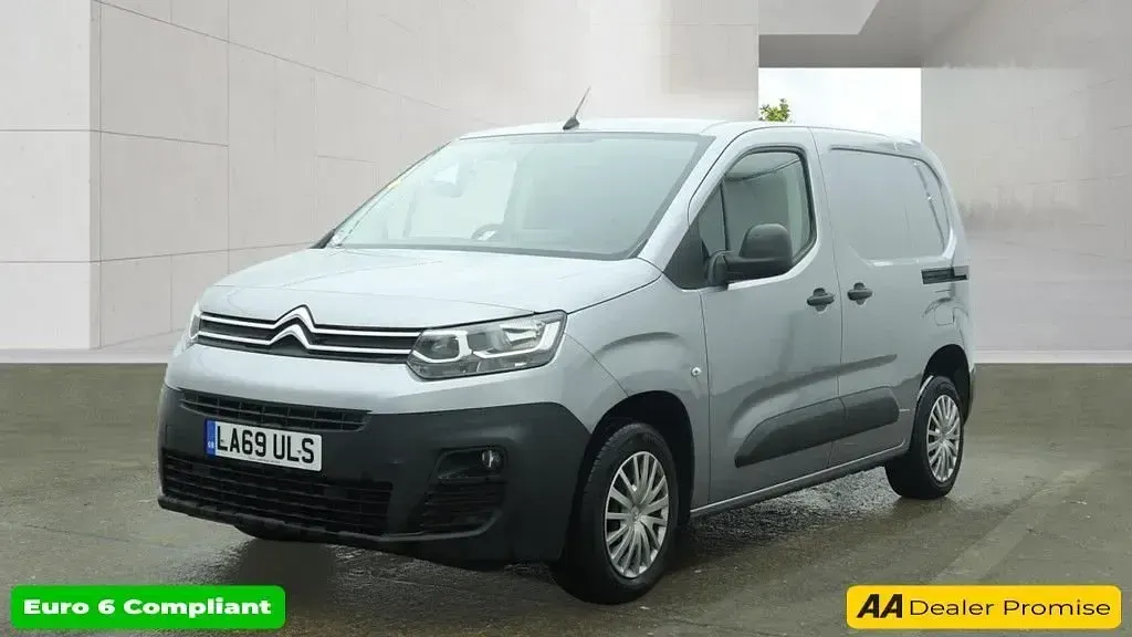 Used Citroën Berlingo 75 HP (55 kW) 2020 Grey MPV
