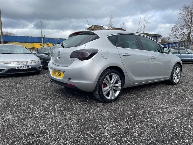 Used Vauxhall Astra SRi 165 HP (121 kW) 2011 Silver Hatchback