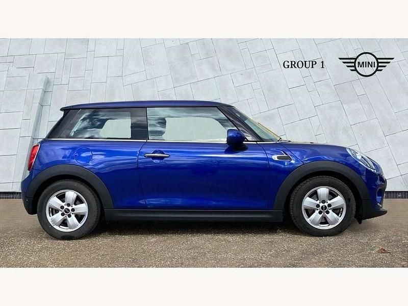 Used Mini ONE Hatch 102 HP (75 kW) 2018 Starlight blue Hatchback