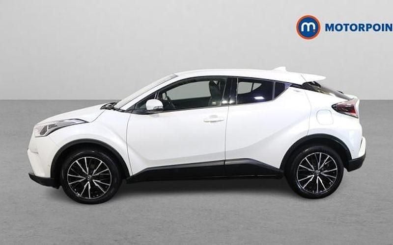 Second-hand Toyota C-HR 116 CP (85 kW) 2019 Alb SUV