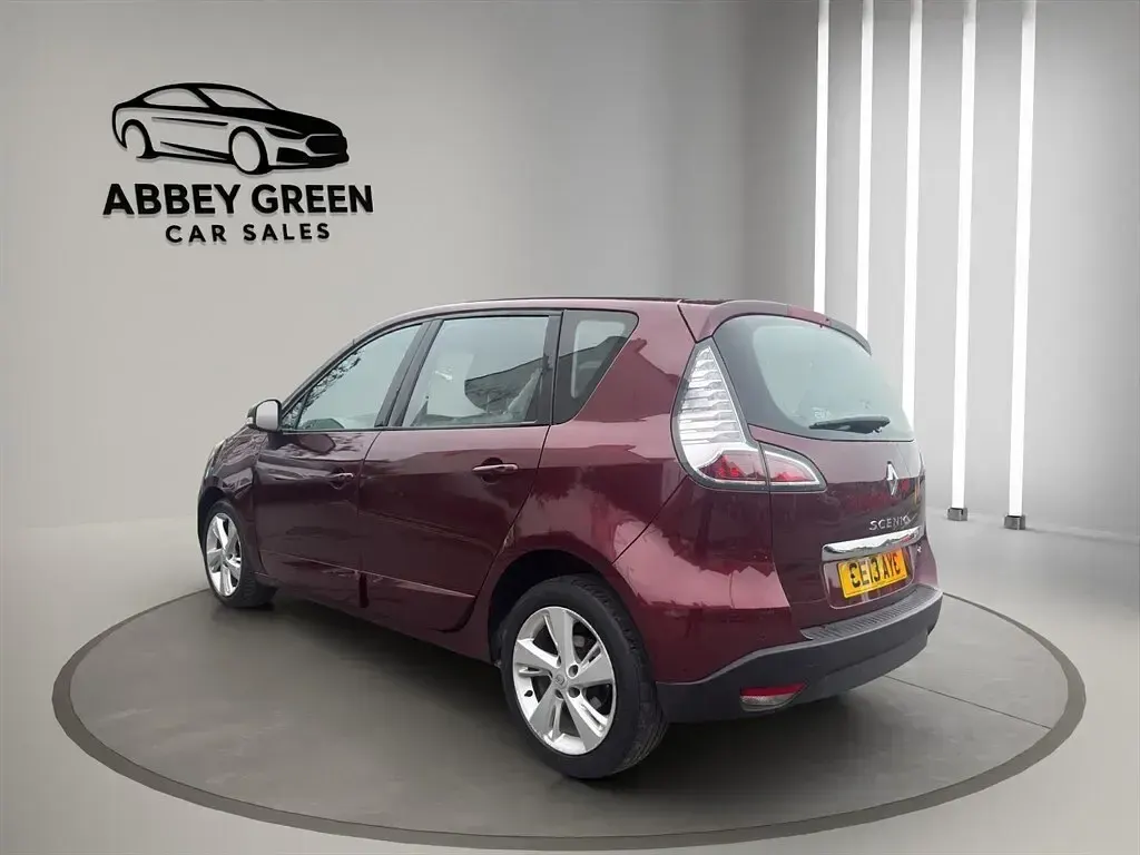 Used Renault Scénic III Dynamique 110 HP (80 kW) 2013 Red MPV