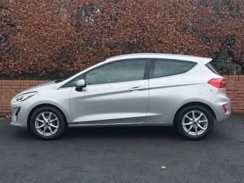 Used Ford Fiesta Zetec 85 HP (62 kW) 2018 Silver Hatchback