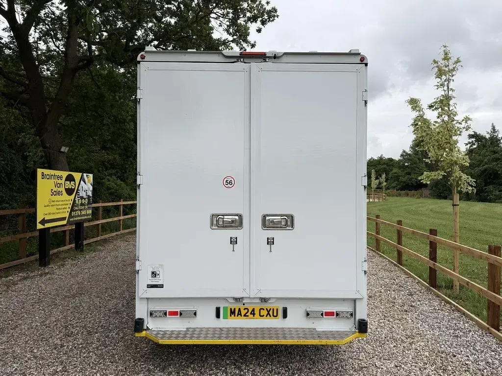 Used Maxus eDeliver 9 150 kW (204 HP) 2024 White Van