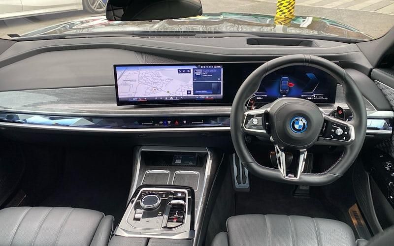 Used BMW M760e 571 HP (419 kW) 2026 Sedan