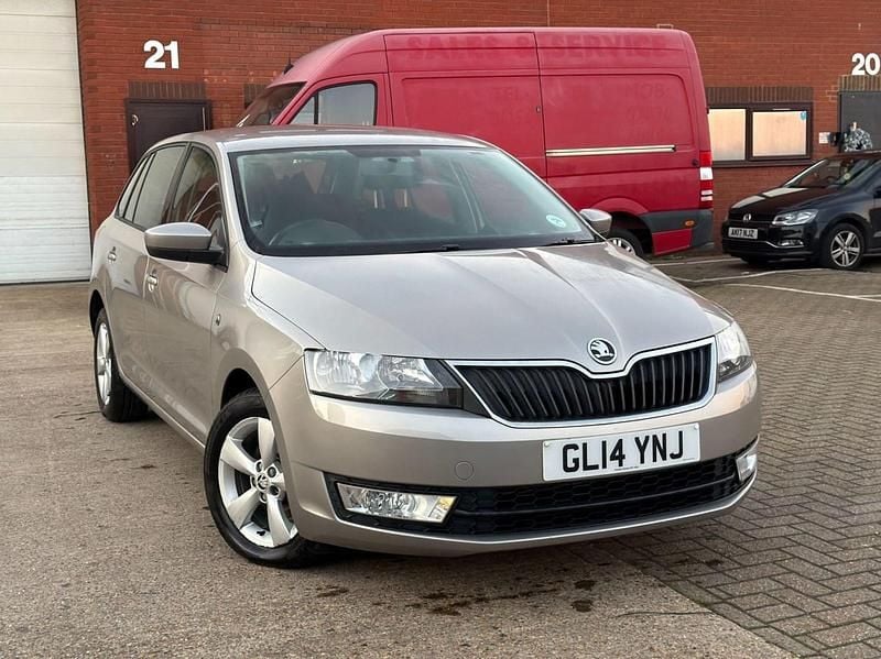 Beige Used 2014 Skoda Rapid SE Hatchback | £5,090 (Fair price) - Image 1/3