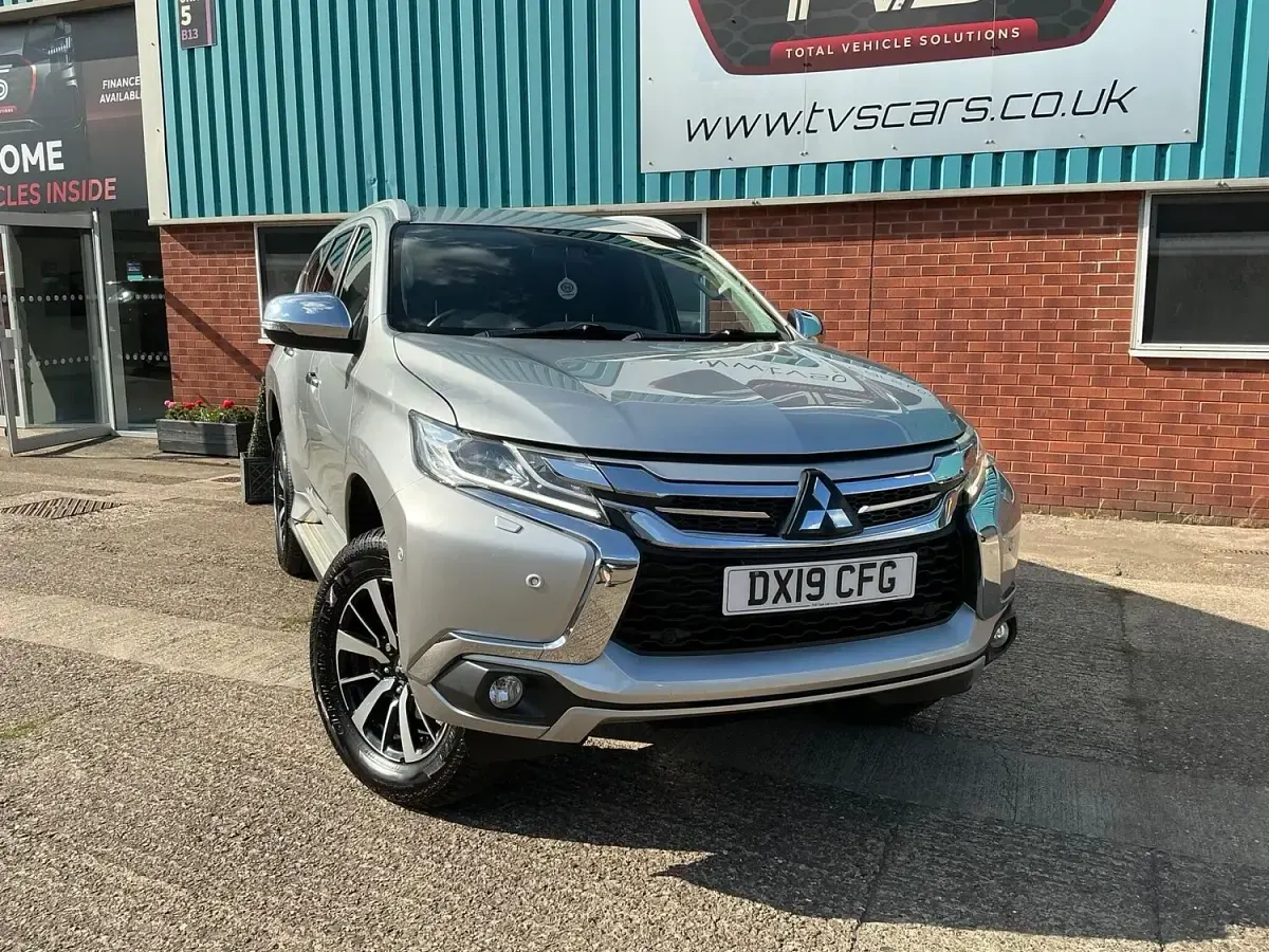 Used Mitsubishi Shogun 2019 Silver SUV