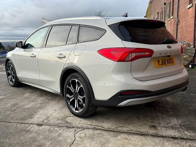 Used Ford Focus Active 2018 White Estate