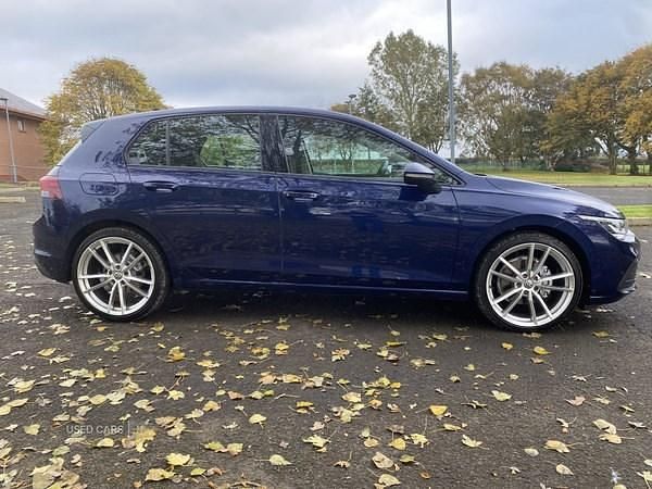 Used VW Golf VII Life 115 HP (84 kW) 2020 Blue Hatchback