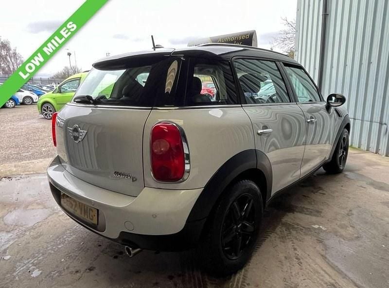 Used Mini Cooper D Countryman 112 HP (82 kW) 2012 White SUV