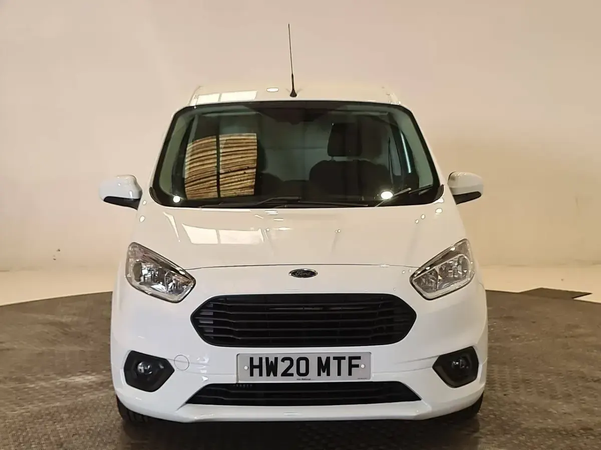 Used Ford Transit Courier Limited 100 HP (73 kW) 2020 White Van