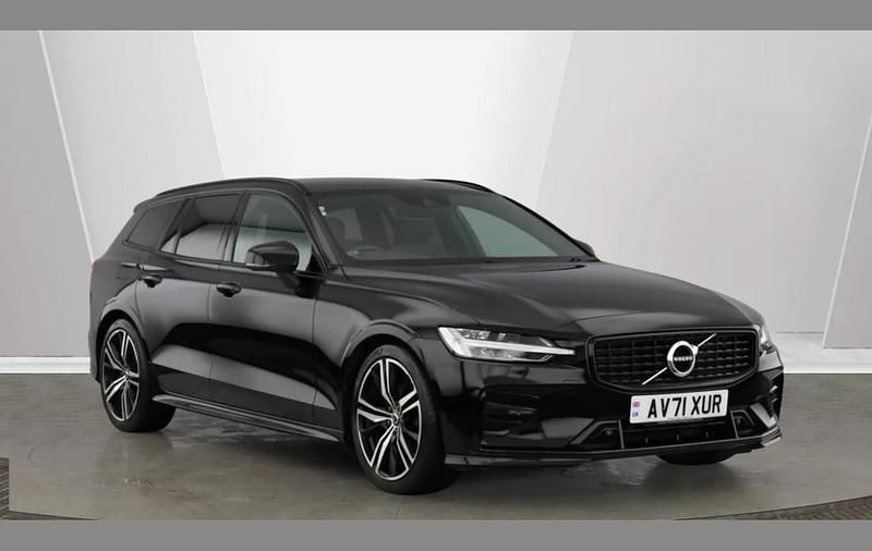 Used Volvo V60 R-Design 161 HP (118 kW) 2022 Black Estate