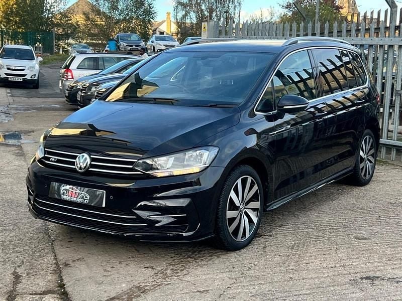 Used VW Touran R-line 2018 Black MPV