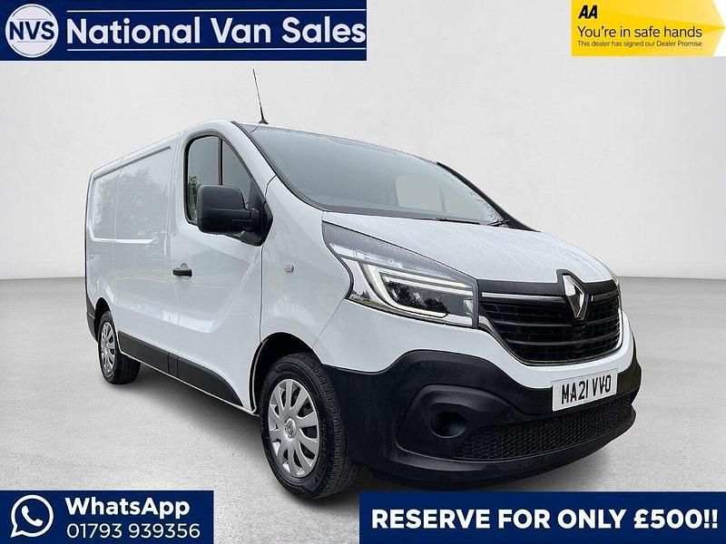 White Used 2021 Renault Trafic Business MPV | £9,890 (Good price) - Image 1/3