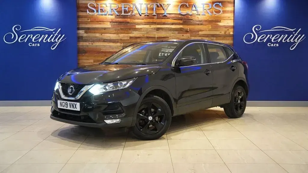 Used Nissan Qashqai Acenta Premium 140 HP (102 kW) 2019 Black SUV