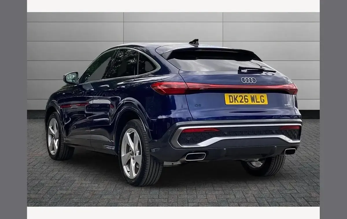 Used Audi Q5 S-Line 200 HP (147 kW) 2026 Blue SUV