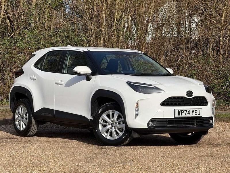 Used Toyota Yaris Cross 113 HP (83 kW) 2025 White SUV