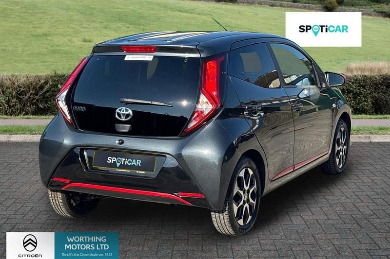 Used Toyota Aygo Trend 70 HP (51 kW) 2021 Grey Hatchback