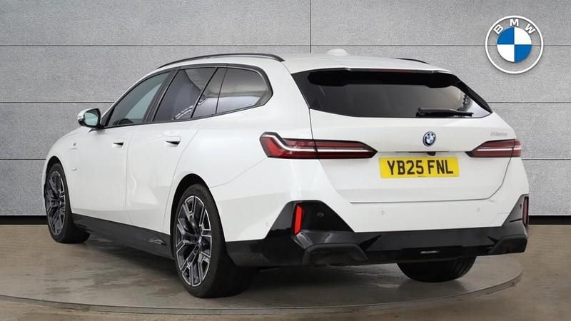 Used BMW 530e M Sport 295 HP (216 kW) 2025 White Estate