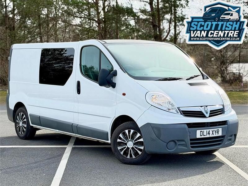 Used Vauxhall Vivaro 115 HP (84 kW) 2014 White MPV