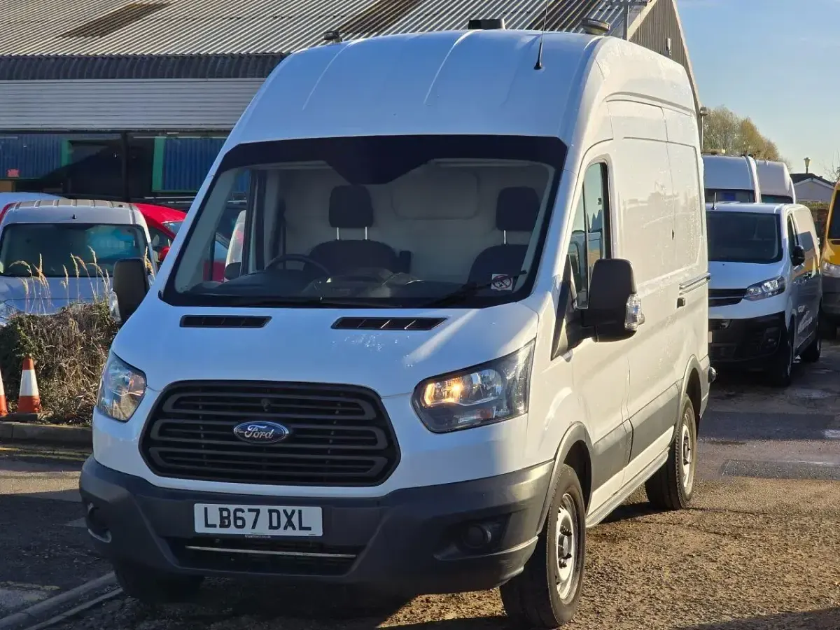 Used Ford Transit 130 HP (95 kW) 2018 White Van