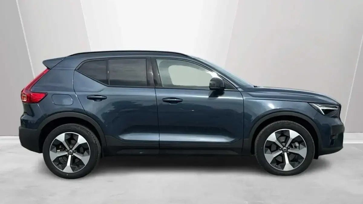 Used Volvo XC40 Plus 194 HP (142 kW) 2026 SUV
