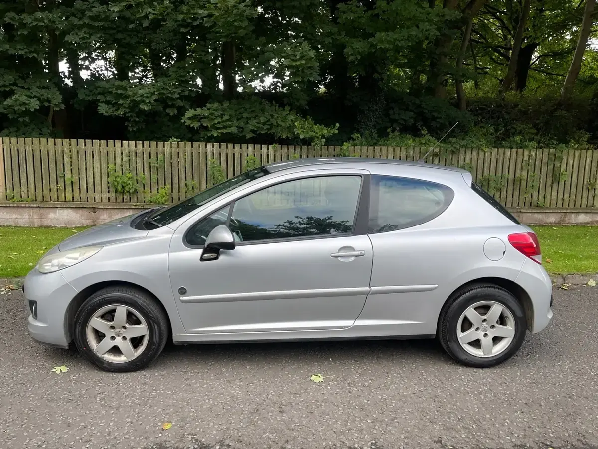 Used Peugeot 207 Envy 2011 Silver Hatchback