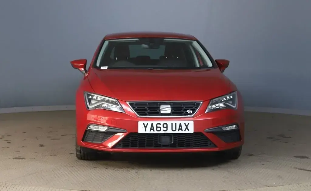 Used Seat Leon FR 130 HP (95 kW) 2020 Red Hatchback
