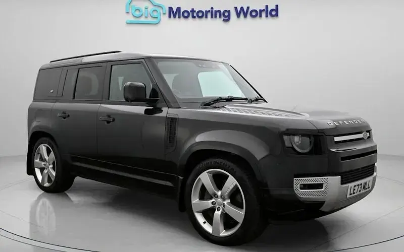 Used Land Rover Defender S 404 HP (297 kW) 2023 SUV