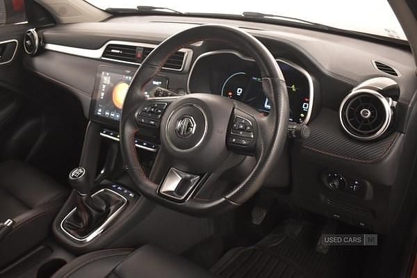 Used MG ZS Exclusive 111 HP (81 kW) 2023 Red SUV