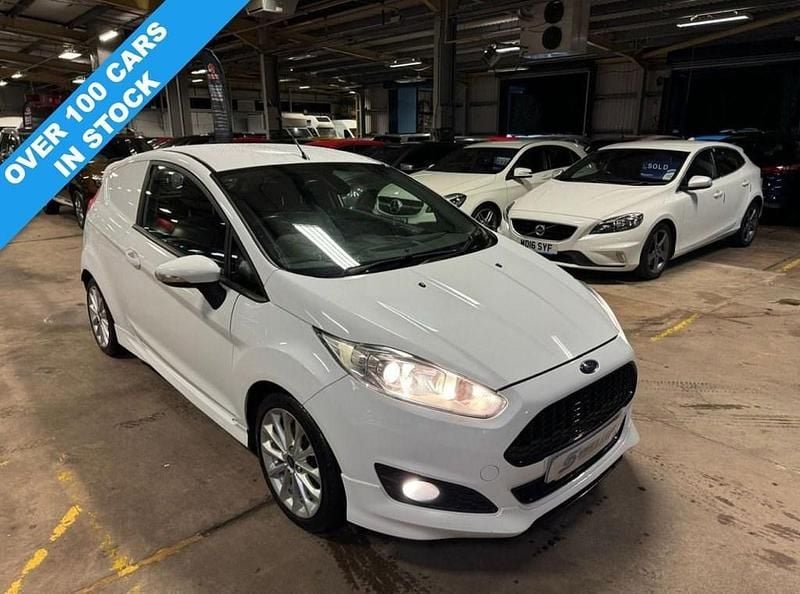 White Used 2017 Ford Fiesta Sport Van | £4,690 (Expensive) - Image 1/4